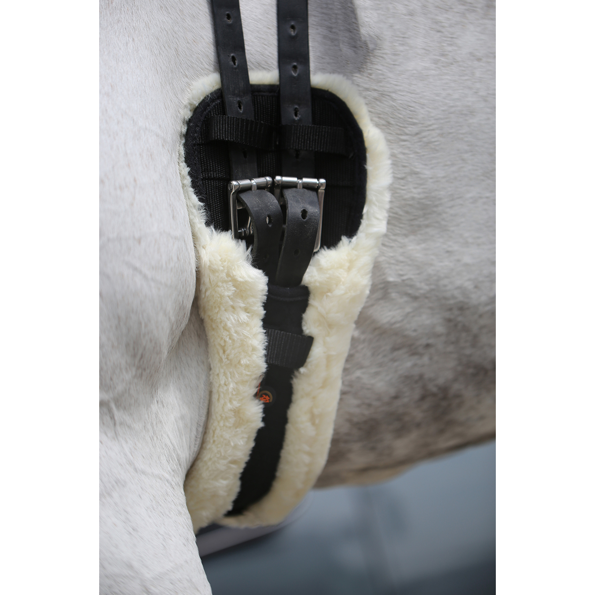 sangle-de-dressage-sheepskin-kentucky_1500x1500_137960