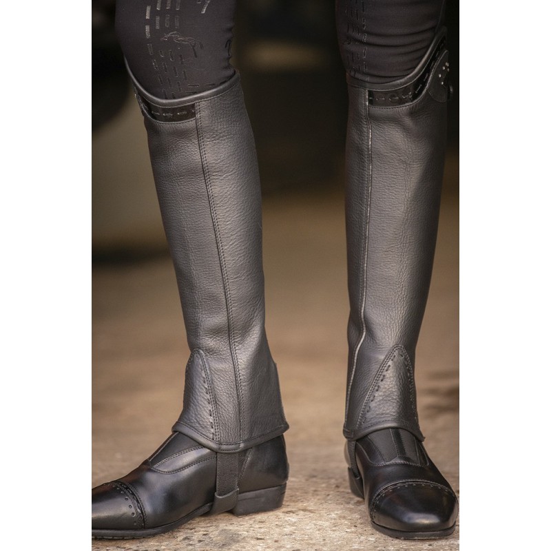 mini-chaps-penelope-prisca-cuir-3