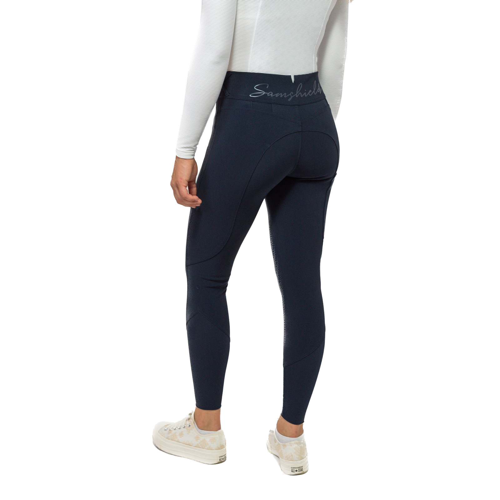 tessa-sport avec arrière-plan supprimé